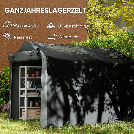 Zwarte tentgarage met witte rekken vol planten, staand in de tuin. Kenmerken: waterdicht, UV-bestendig, scheurvast, winddicht.