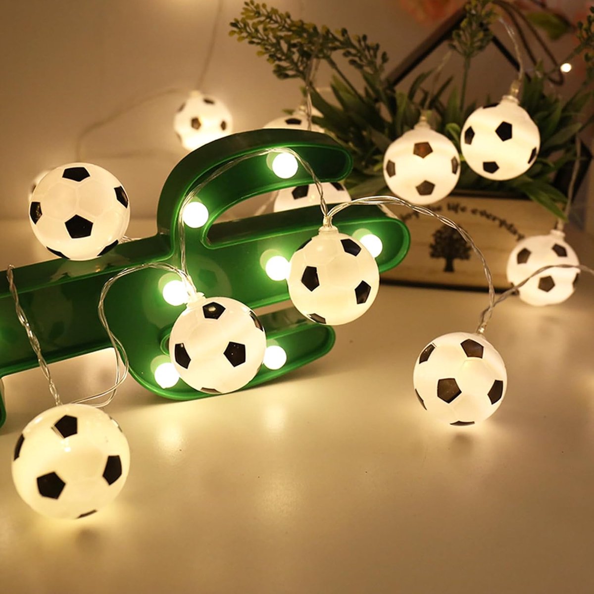 KZQ Voetbal Lichtslinger 3 Meter Met 20 LED Lampjes, Sportthema Decoratie, USB Voeding En Afstandsbediening, Feestverlichting Voor Kerst, Bruiloft En Feest
