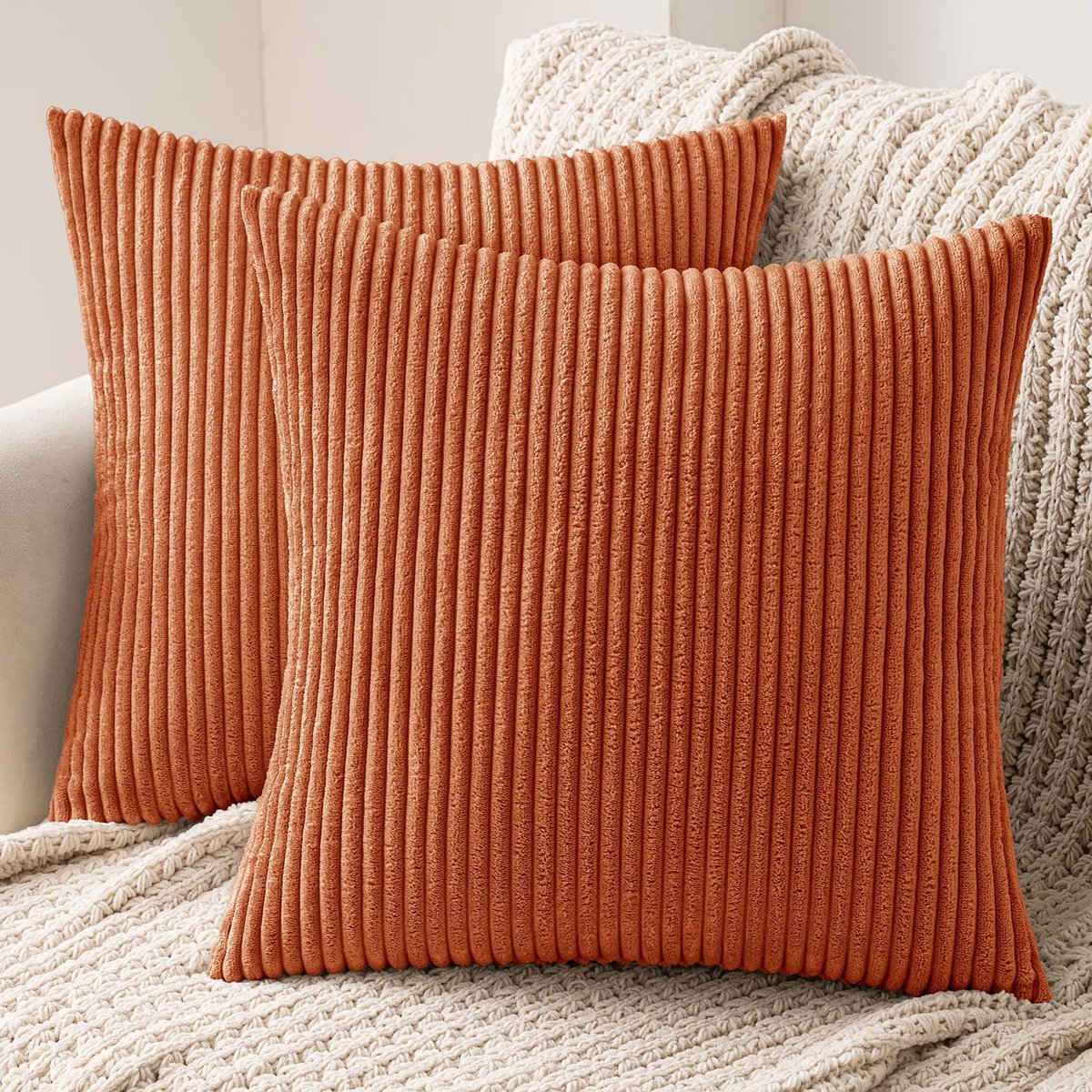 SnelShoppen - Set van 2 Corduroy Kussenhoezen 45x45 cm, Decoratieve Kussenhoezen met Verborgen Rits, Luxe Karamel Kleur voor Sofa en Thuisdecoratie
