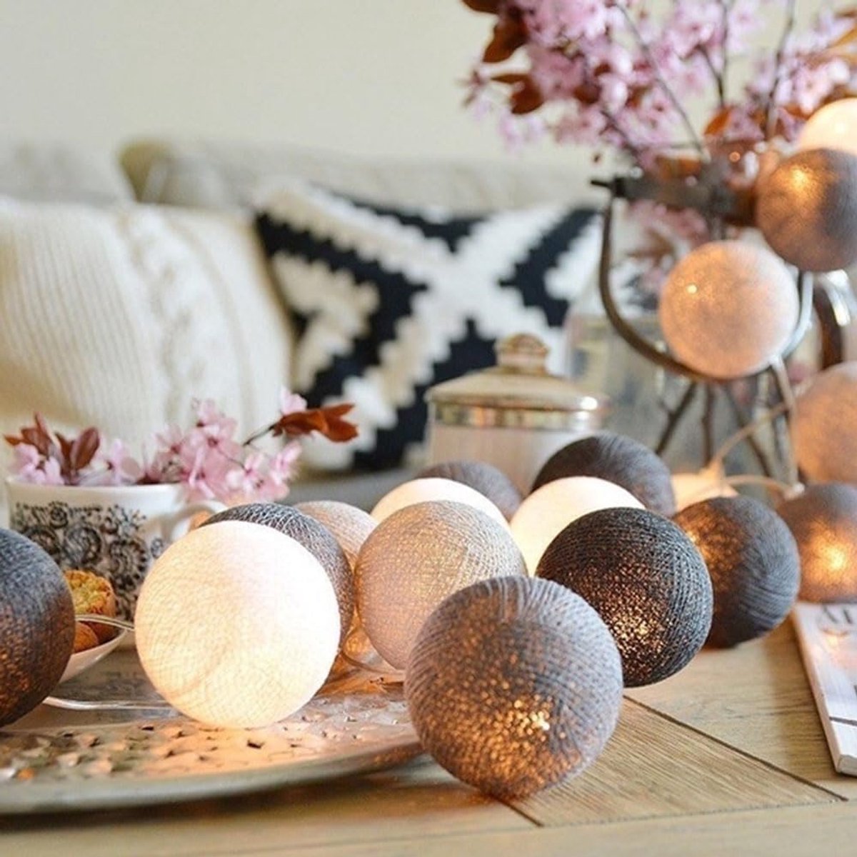 SnelShoppen - Cotton Ball Fairy Lights - 20 LED Sfeerverlichting met Katoenen Ballen in 3 Kleuren - USB Aansluiting voor Kinderen, Feest, Kerst, Bruil
