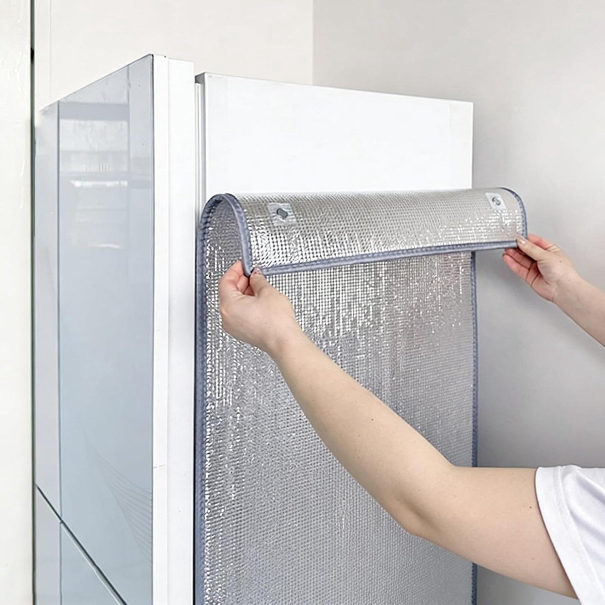 Isolerende Raamfolie - Warmtefolie Koelkast - Energie Besparen - Magnetische Montage - 50 x 130 cm - Grijs