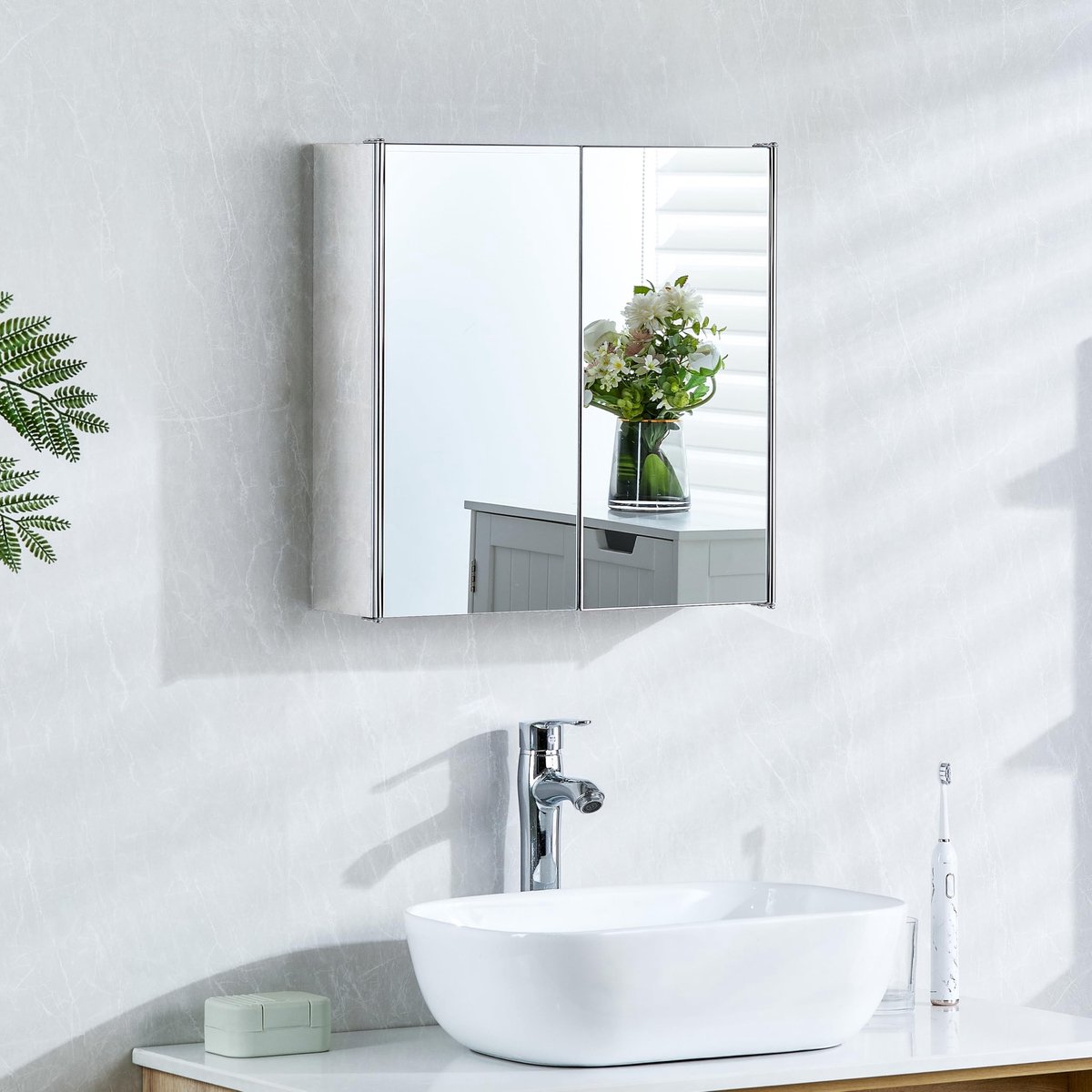 Omgoods - Dubbele Spiegelkast voor de Badkamer, Wandgemonteerd met Rvs Afwerking