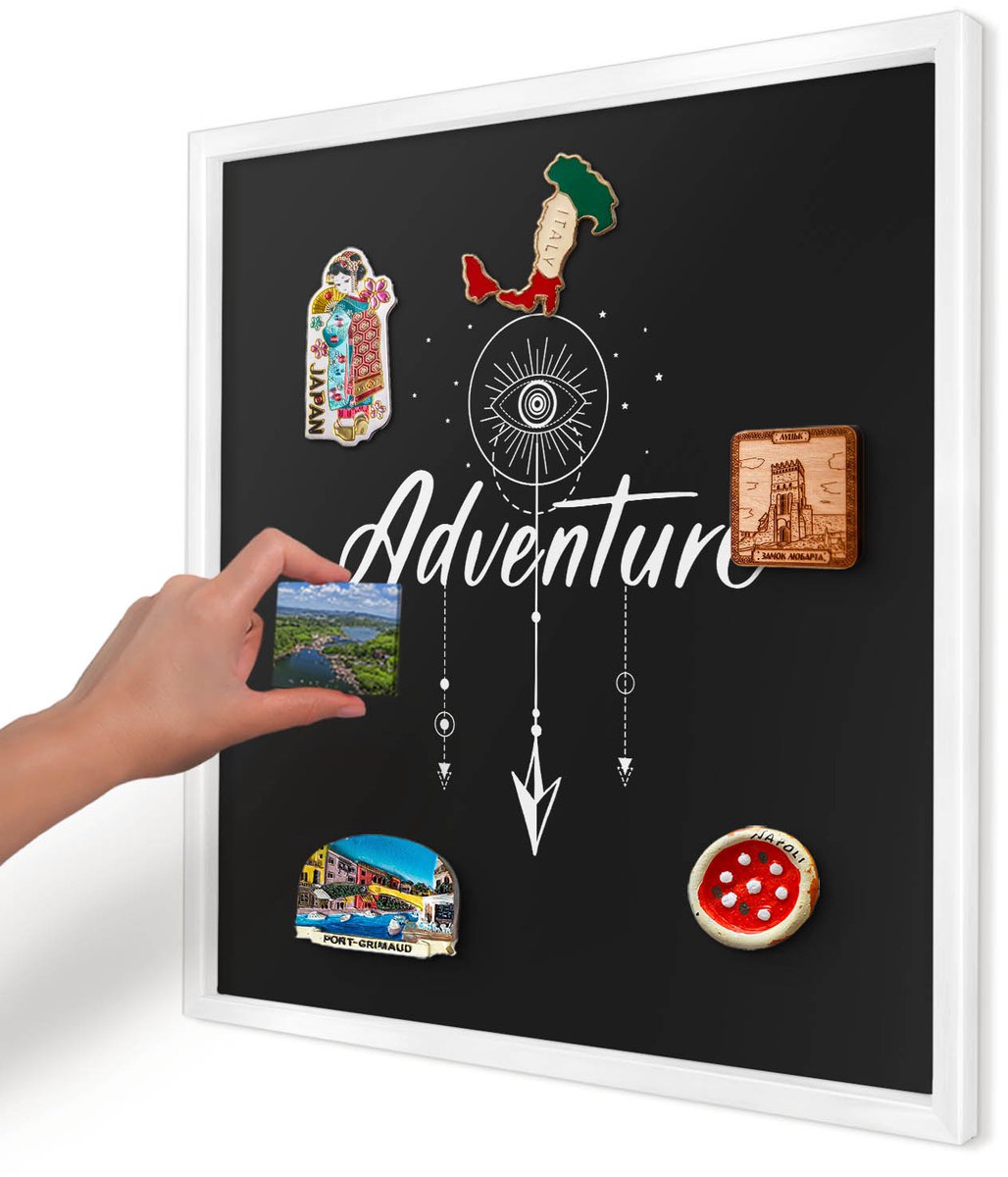 Artprintcave Zwart Magneetbord mit Witte Lijst - 50x50 cm - Avontuur Wacht. Magneetbord Voor Foto's - Typografisch Magneet Bord mit Frame - Teksten