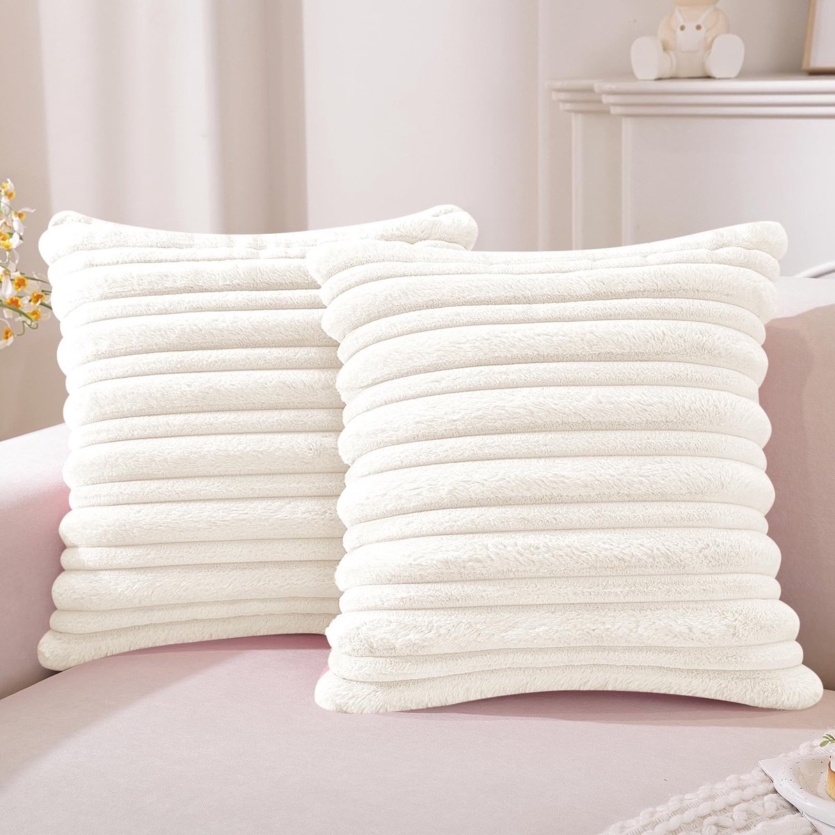 Omgoods - Set van 2 Velvet Kussenhoezen 60 x 60 cm - Decoratieve Witte Kussens