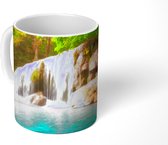 Mok - Vissen in het water bij het Nationaal park Erawan met uitzicht op een waterval in Thailand - 350 ML - Beker