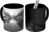 Magische Mok - Foto op Warmte Mok - De Prinsengracht tijdens schemering - zwart wit - 350 ML