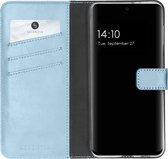 Selencia Hoesje Geschikt voor Samsung Galaxy S21 FE Hoesje Met Pasjeshouder - Selencia Echt Lederen Bookcase - Lichtblauw