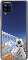 Geschikt voor Samsung Galaxy A12 hoesje - Een illustratie van een keeper die de voetbal tegenhoudt - Jongetje - Meisjes - Kind - Siliconen Telefoonhoesje