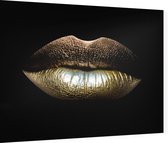 Gouden vrouwelijke lippen op zwarte achtergrond - Foto op Dibond - 80 x 60 cm