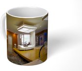 Mok - Een lobby in een maisonnette - 350 ML - Beker