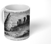 Mok - Een zwart wit tekening van Stonehenge in het Verenigd Koninkrijk - 350 ML - Beker