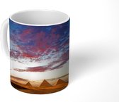 Mok - De piramides van Giza in Egypte bij zonsondergang - 350 ML - Beker