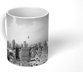 Mok - Luchtfoto over Kuala Lumpur Malesie - zwart wit - 350 ML - Beker