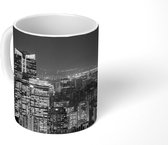 Mok - Verlichting in de gebouwen van de skyline van Jinan - zwart wit - 350 ML - Beker