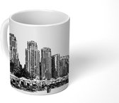 Mok - tekening van de skyline van Dubai - zwart wit - 350 ML - Beker