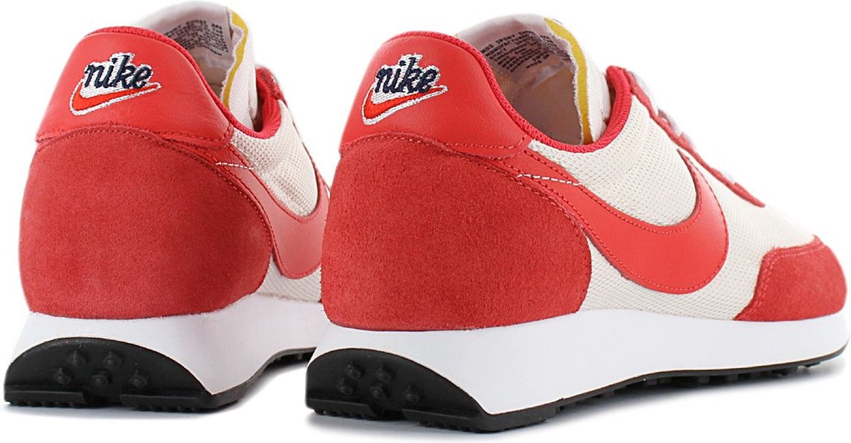 nike tailwind 79 track red
