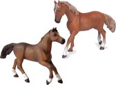 Plastic speelgoed boerderijdieren set van 2x stuks paarden van ongeveer 15 cm