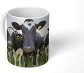 Mok - Koffiemok - Koeien - Gras - Lente - Dieren - Weiland - Boerderij - Mokken - 350 ML - Beker - Koffiemokken - Theemok