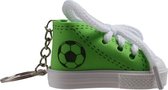 sleutelhanger sportschoen voetbal 7 x 4,5 cm groen