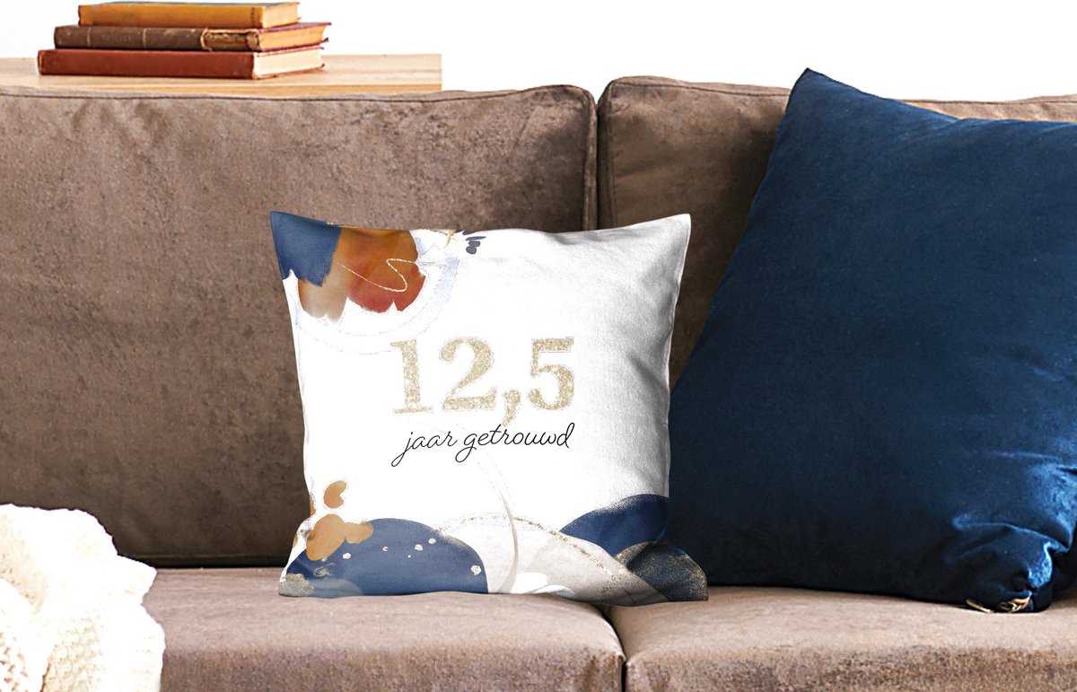 12,5 jaar getrouwd kussen om Koperen Jubileum te vieren 12,5 jaar getrouwd kussen om Koperen Jubileum te vieren
