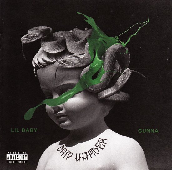 Standbeeld van een buste met slangen in het haar en groene smurrie. Lil Baby & Gunna
