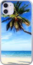 Geschikt voor iPhone 11 hoesje - Palmbomen - Strand - Zee - Siliconen Telefoonhoesje