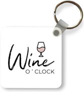 Sleutelhanger - Uitdeelcadeautjes - Wijn - Spreuken - Wine o'clock - Plastic