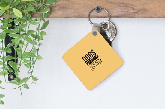 Keychain Chiens Quotes - Quote Dogs before mecs fond jaune porte-clés plastique - porte-clés carré avec photo