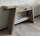 Grijze houten bank met één lade en een zwarte knop.
