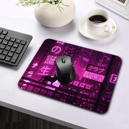 Paarse Anime Muismat voor Kantoor en Gaming - Antislip Rubber Basis — afbeelding 3