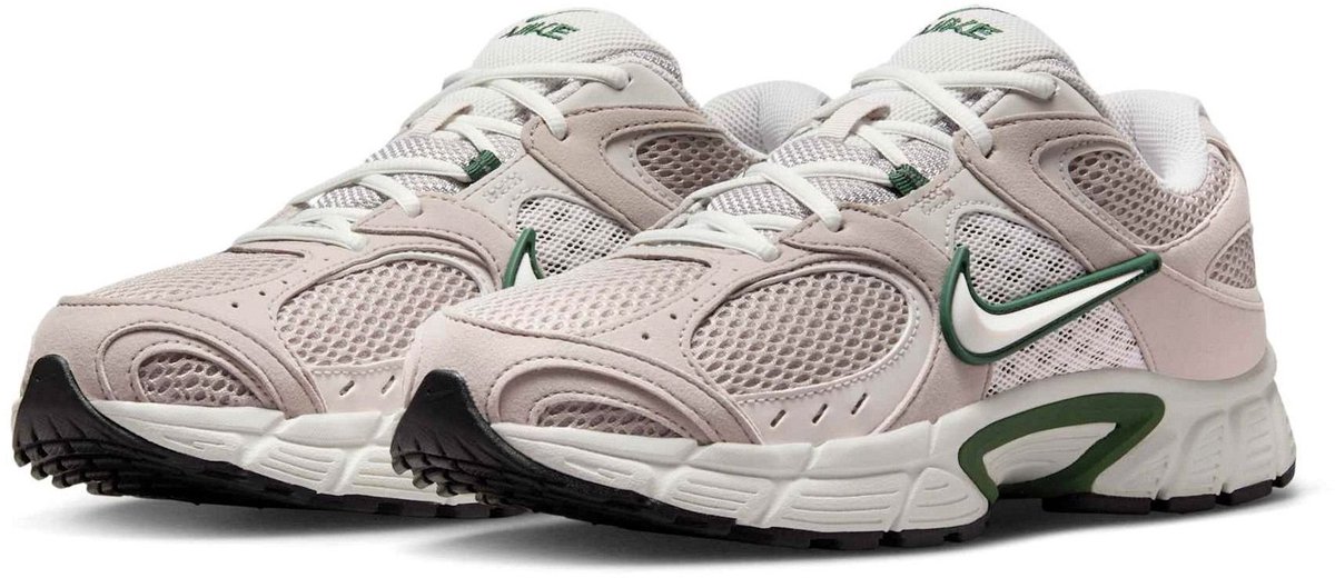 Nike V5 RNR beige - donkergroen - wit