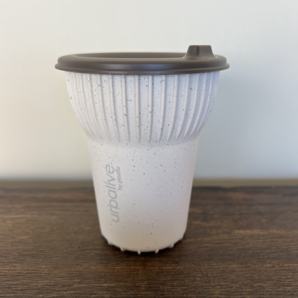 Duurzame, herbruikbare beker met natuurlijk pigment van koffiedik