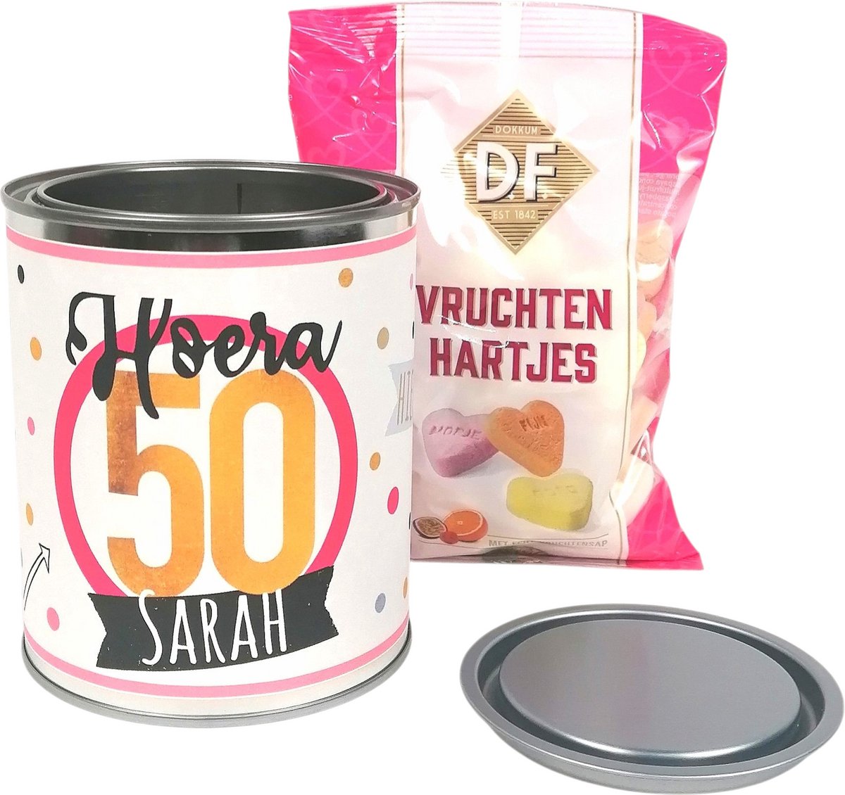 Cadeaublik "Hoera 50 Sarah" vruchtenhartjes