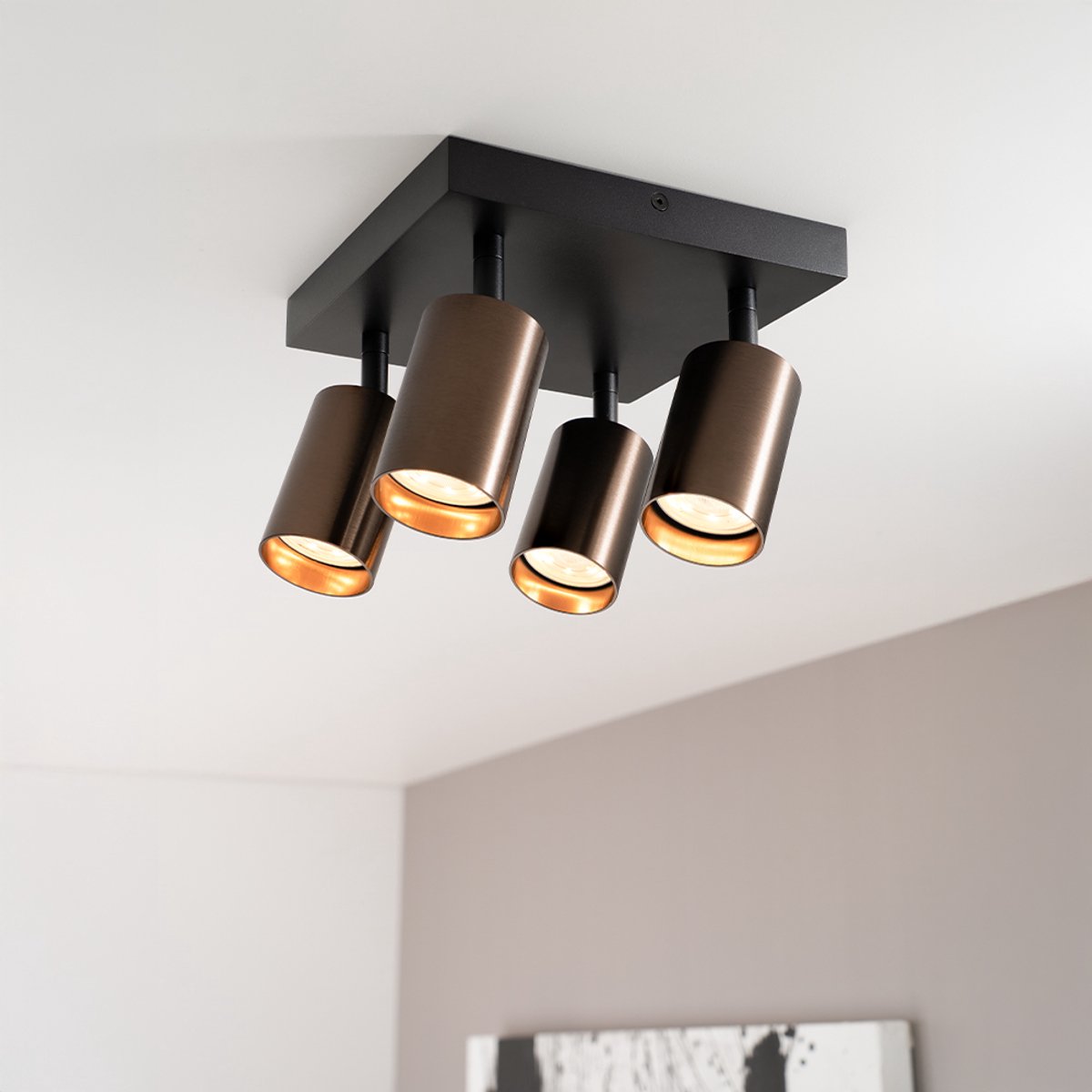 Taurus bronzo II II by LUSENZ - Vierkante 4-lichts plafondspot met kantelbare geborstelde bronzen spots en matzwarte basis