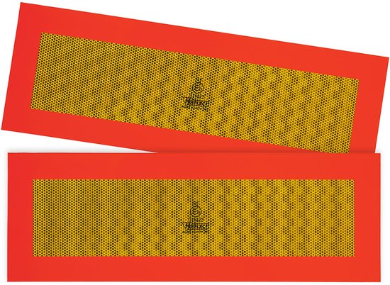 Deux panneaux de marquage jaunes avec une bordure orange distinctive, posés l'un sur l'autre.