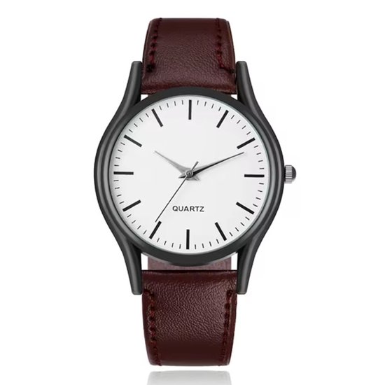 Minimalistisch herenhorloge met witte wijzerplaat, zwarte kast en donkerbruine leren band.