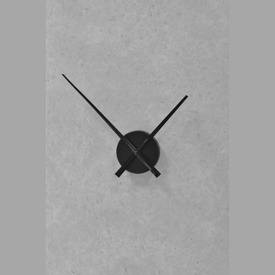 TFA Dostmann Analogue XL Wireless Wall Clock with Metal Frame, Metal
