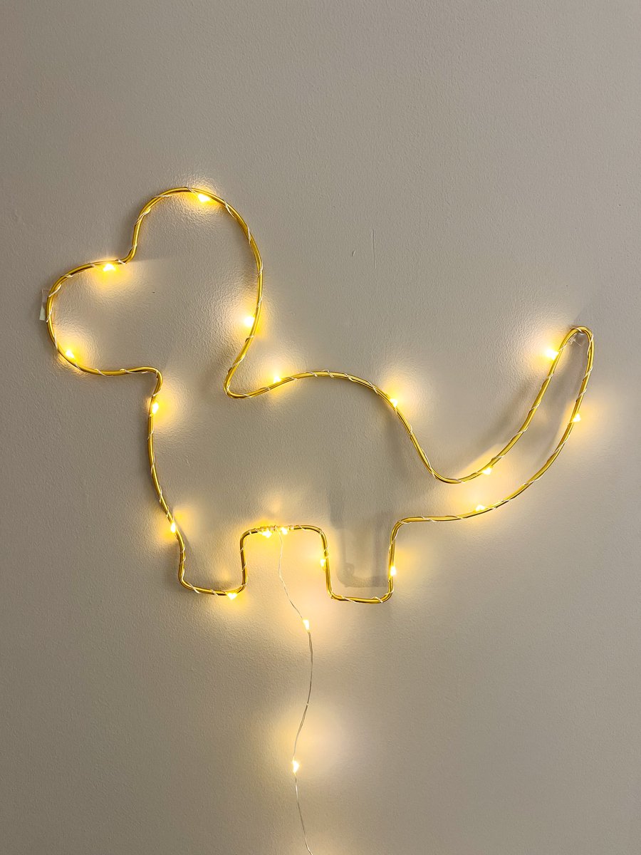 Dinolampje - Dino lampje - Dino lamp - Metaal - Ledverlichting - Nachtlampje - Babykamer - Kinderkamer - Goud - 40cm