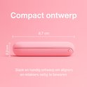 Gesloten roze beugendoosje, 8,7 cm lang en 2,2 cm hoog. Tekst "Compact ontwerp" en "Slank en handig ontwerp om aligners en retainers veilig te bewaren".