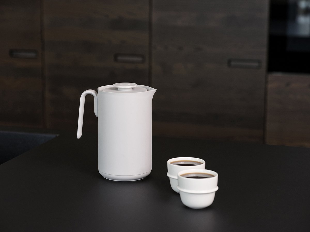 Zone Denmark Singles Thermoskan Dia 13,2 x 22 cm 1 liter Warm Grey