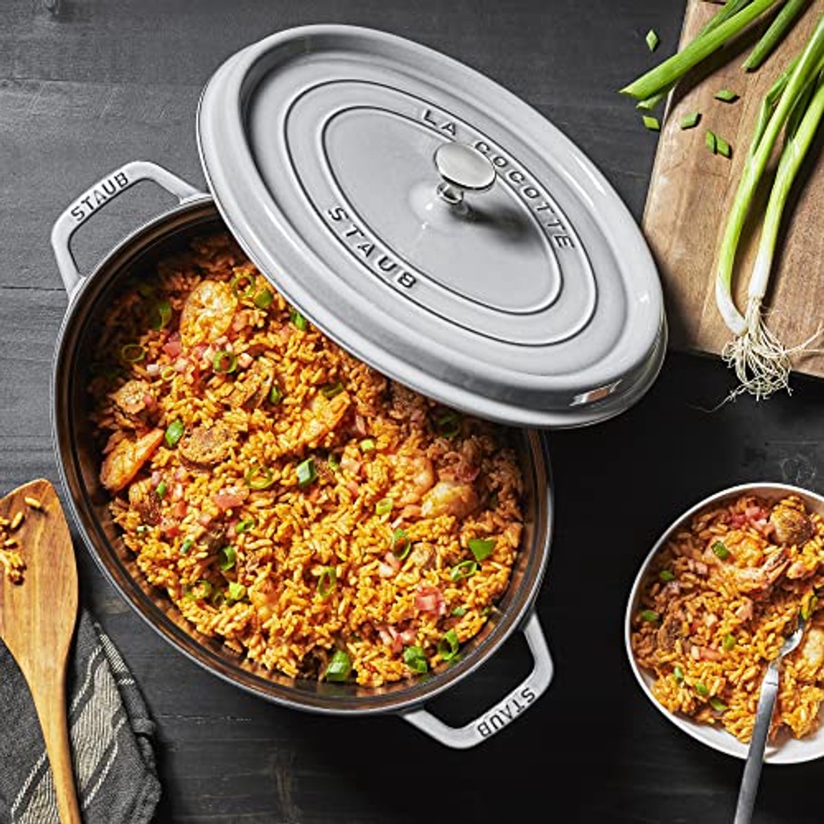 Ovale gietijzeren cocotte 31 cm - 5,5 L met aromaregen effect