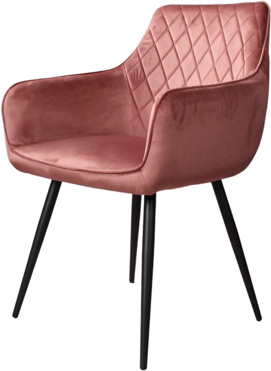 Roze fluwelen eetkamerstoel met ruitpatroon in de rugleuning en slanke zwarte metalen poten.
