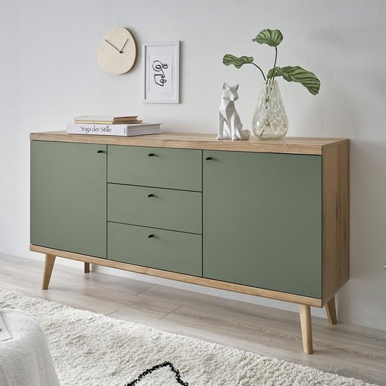 Modern Dressoir 160 cm – Sideboard met 3 Lades & 2 Deuren – Eiken Look met Saliegroen – Opbergkast voor Woonkamer & Eetkamer – Met Vaste Legplanken, Massief Houten Poten & Metalen Handgrepen – Vuilafstotend – MedahomeStore
