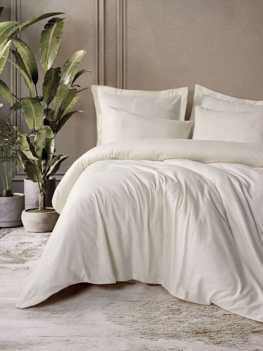 Timeless Collection Duvet Cover Set –