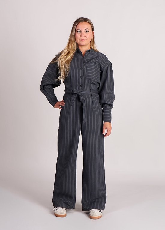 Combinaison Vigan FRNCH rayée avec détails épaules et ceinture à nouer en gris