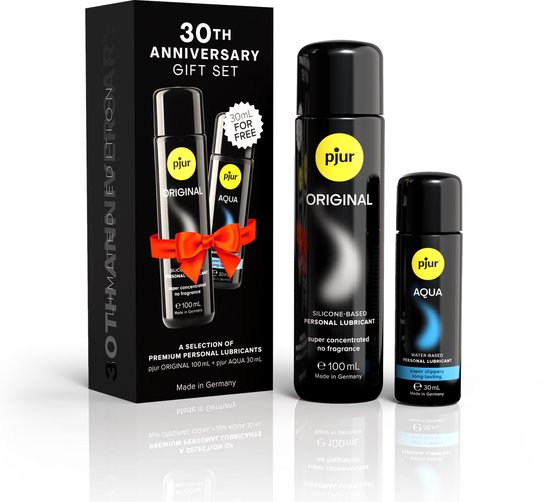 Coffret Cadeau 30ème Anniversaire pjur avec boîte cadeau contenant deux bouteilles, Original et Aqua, liées par un ruban rouge.