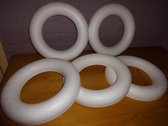 Styropor [ piepschuim ] Halve Ring 30 cm 5 Stuks. LEUK VOOR KERSTKRANSEN MAKEN, MET BINDDRAAD