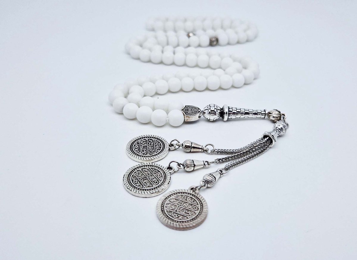 Handgemaakte tesbih "Tasbih" natuursteen "Mat Witte agaat" - Aantal kralen 99 - Diameter kralen 8MM - met metaal tassel "Qustantinia" - Een mooi cadeau-idee
