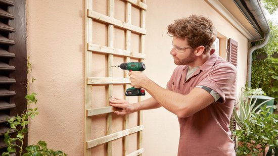 Bosch Easydrill Perceuse-visseuse sans fil 18 V 1,5 Ah Li-Ion Incl. batterie, chargeur, boîte système de 241 pièces