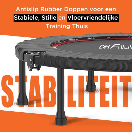 Dichtbij van de zwarte, antislip rubberen doppen onderaan de poten van een DH FitLife fitness trampoline.